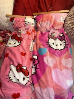 Hello Kitty Valentines Blanket (2)