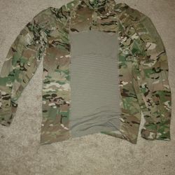 NWOT Army Combat Shirt Medium