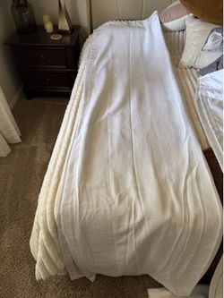 Off White blackout curtains 2 panels 50” W each panel X 92” long like new Located in Fountain hills