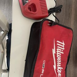 milwaukee m12 charger and bag