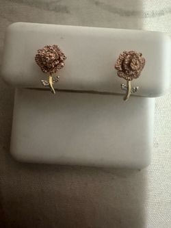 Aretes de flor diamantes