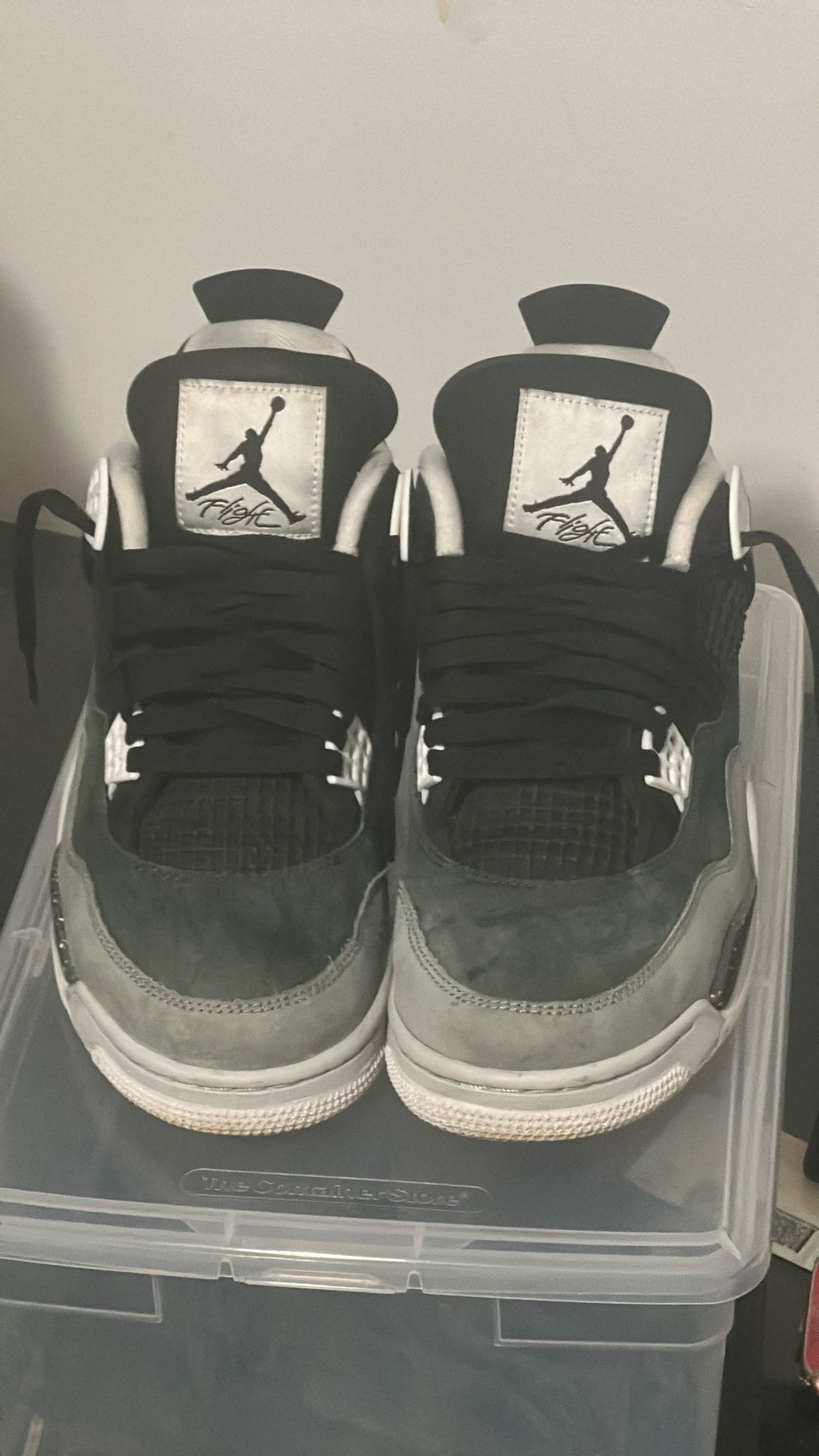 Jordan 4 Fear