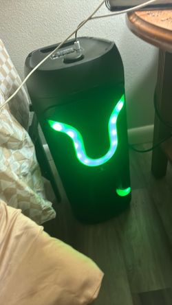 Blue tooth speaker w mic