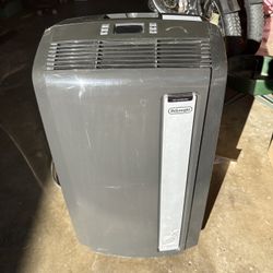 DeLonghi Portable A/C Unit For Living Room Sized Space 