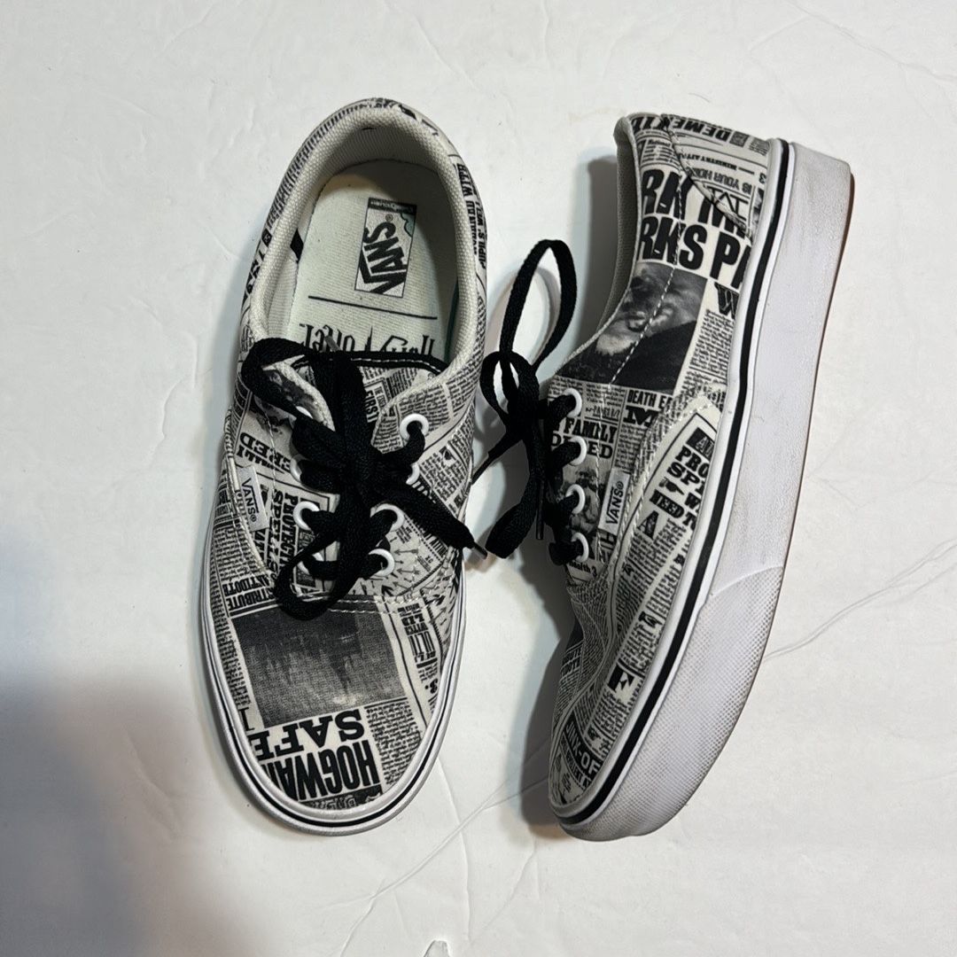 VANS Harry Potter Daily Prophet Newspaper Shoes Size W6 M4.5 for Sale in Buena Park CA OfferUp