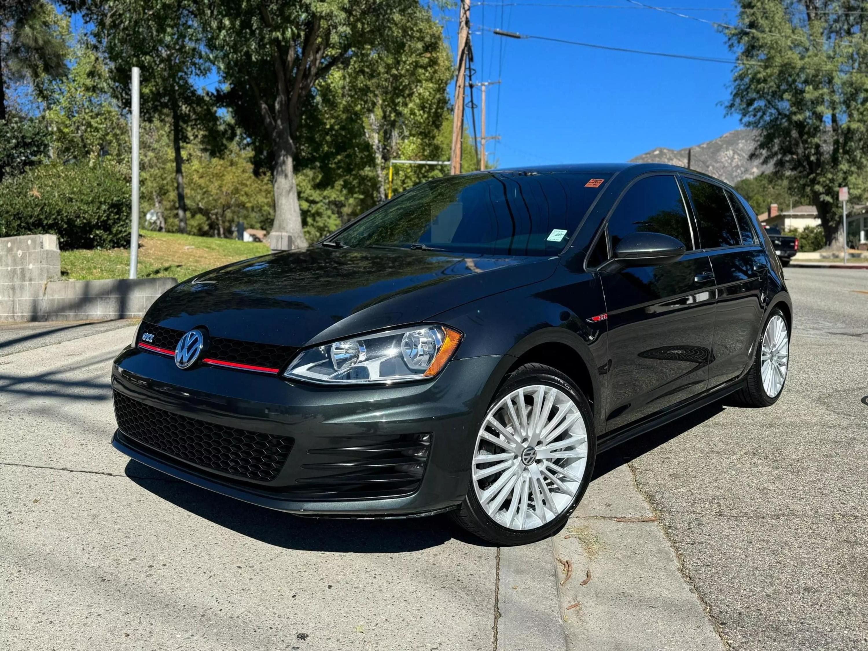 2017 Volkswagen Golf GTI