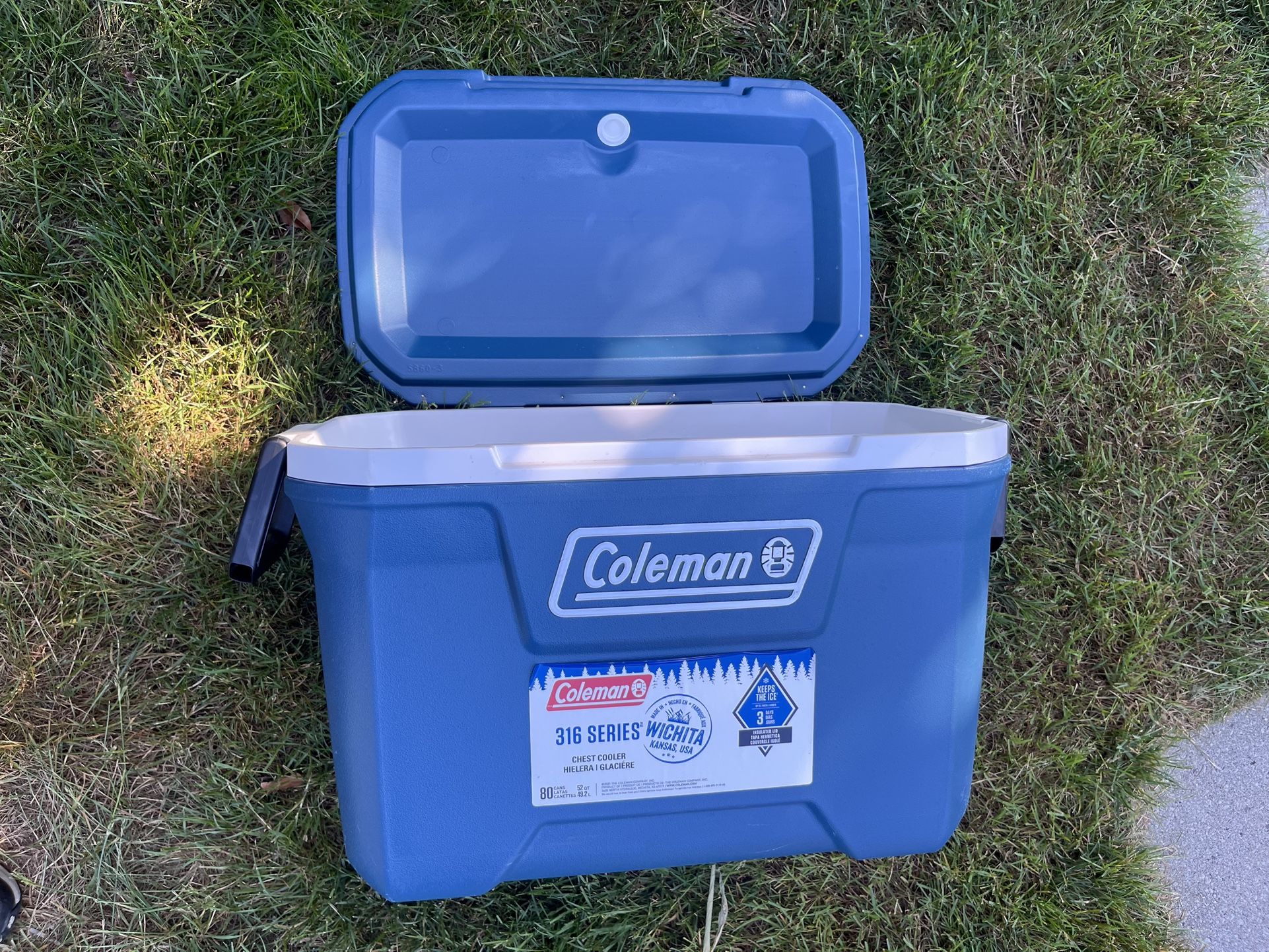New Coleman 316 Series 52 qt Insulated Cooler