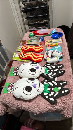Dog/cat toys: different prices