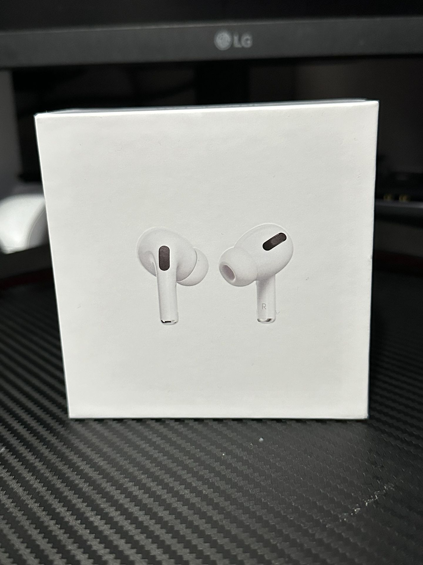 Apple AirPods Pro (1st Generation) Wireless Earbuds MagSafe Charging Case