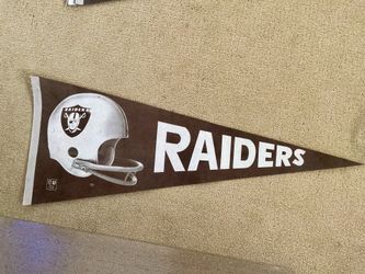 Oakland Raiders Silver & Black 1970s Vintage Pennant