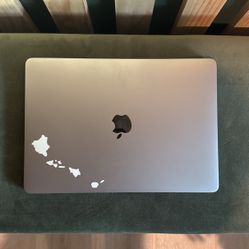 13.3-inch MacBook Pro 2.3GHz dual-core Intel Core i5 with Retina display - Space Gray