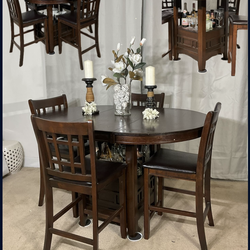 Counter Height Extendable Table & 4 Chairs