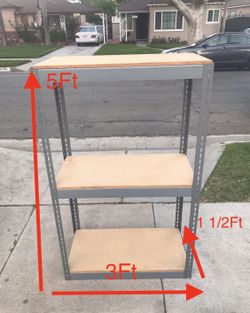 Storage Racks 5ft H x 3ft W x 1 1/2 ft D Industrial Shelving Warehouse/Garage Storage. 3 shelves/levels Heavy duty. Pick up in South Gate We can deli
