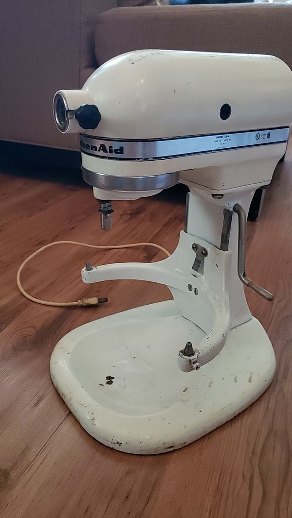 WORKING Vintage Kitchenaid Mixer for Sale in St. Petersburg, FL - OfferUp