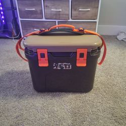 Yeti Wetlands Brown Limited Editon 15 Cool Box Roadie, New, Rare, 