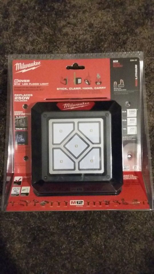 Milwaukee M12 Rover Light