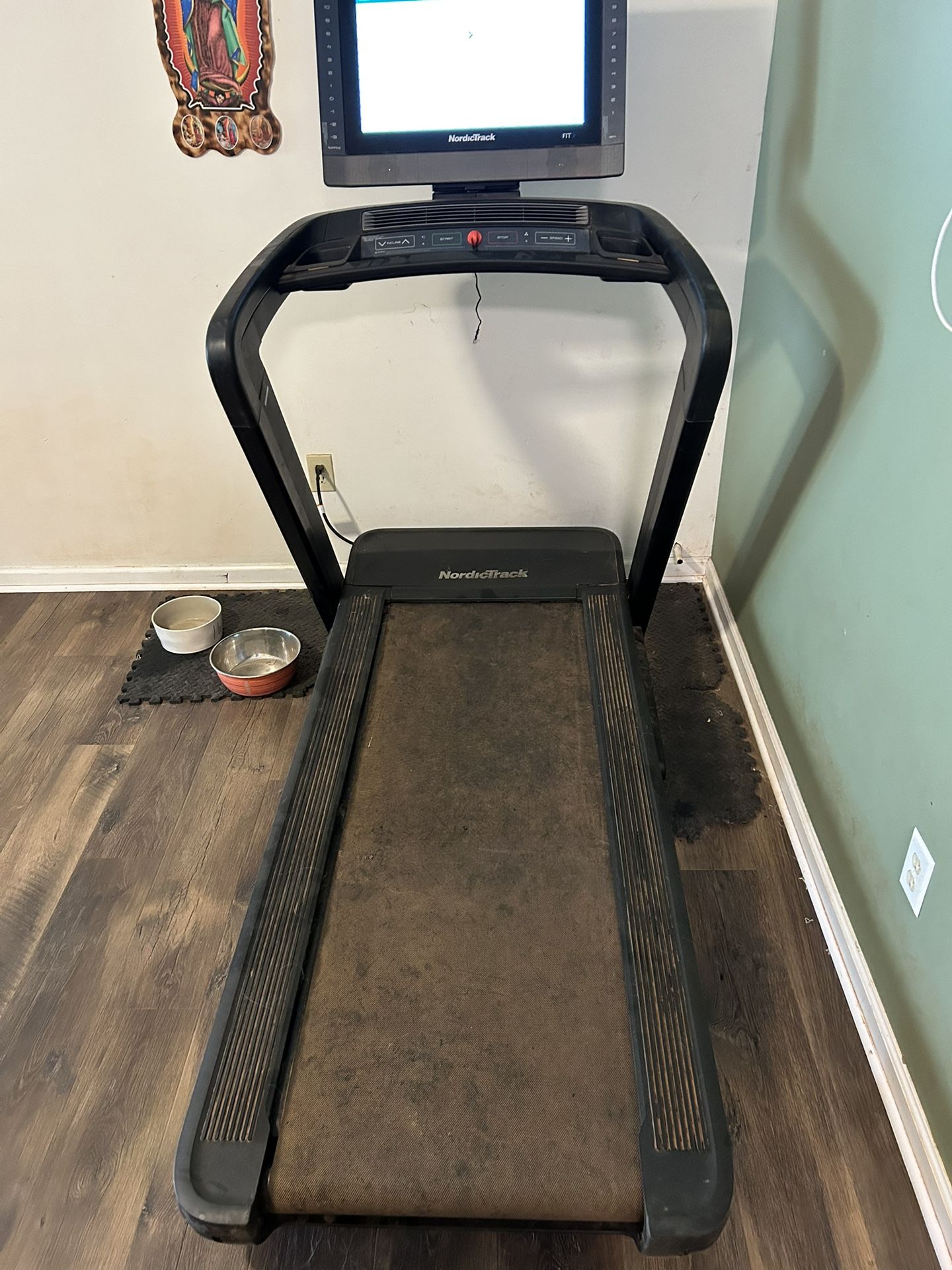 NordicTrack Commercial 2450 Treadmill