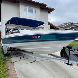 Bayliner Bow-rider 19-ft. 1988 Capri (w Trailer)