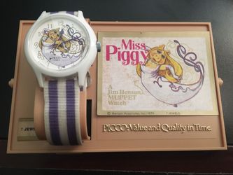 Womens Collectible  Miss Piggy Watch 