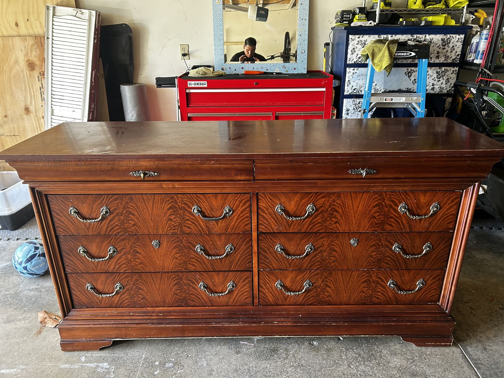 Dresser & Pair of Night stands
