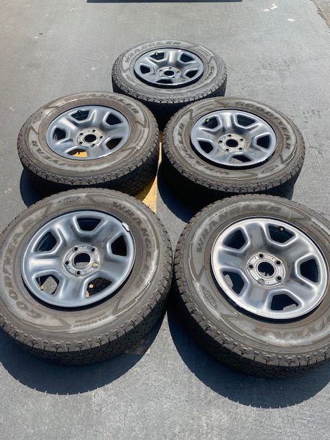 (5) 17” Jeep JL Takeoffs 245/75R17 Goodyear Wrangler tires - $440