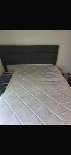 King size bed and Queen size mattress