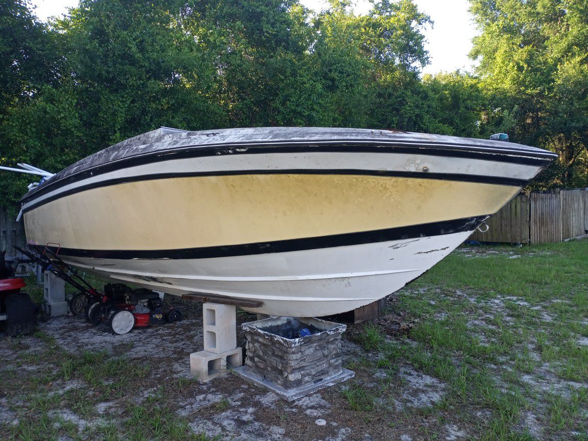 Photo Boat 20 Ft For Free