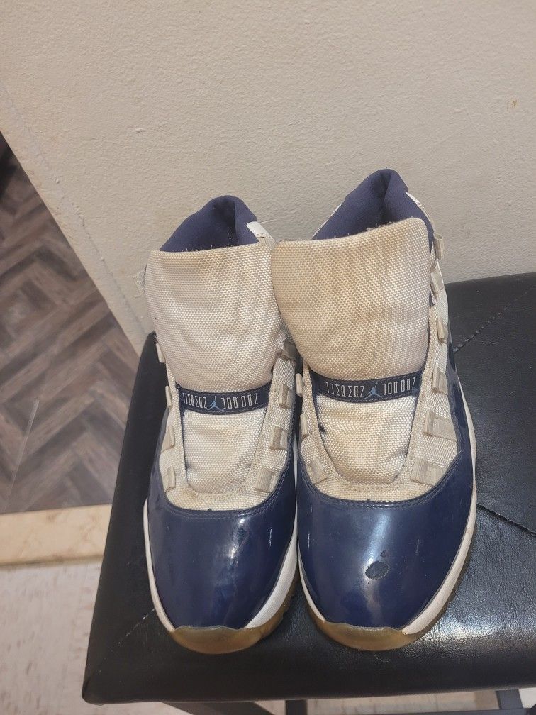Jordan 11s 