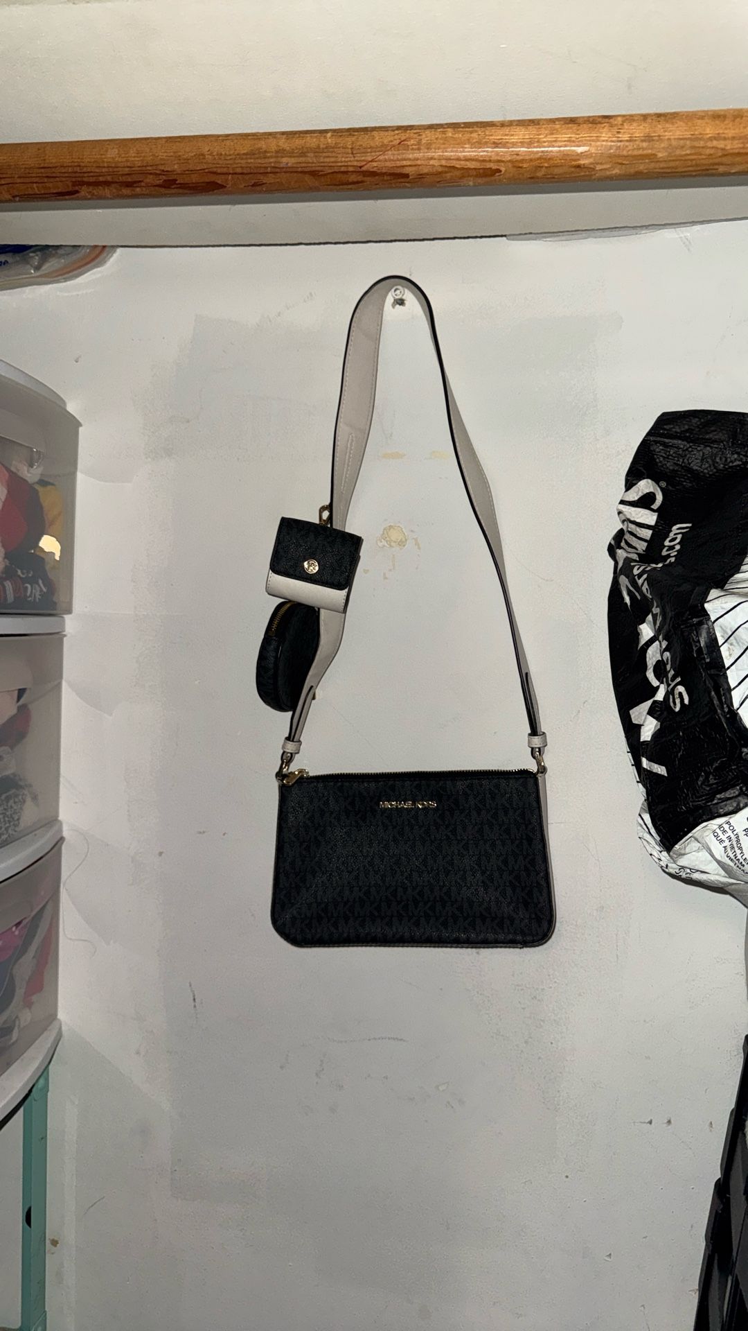 Michael Kors Crossbody With Pouch And AirPod Case