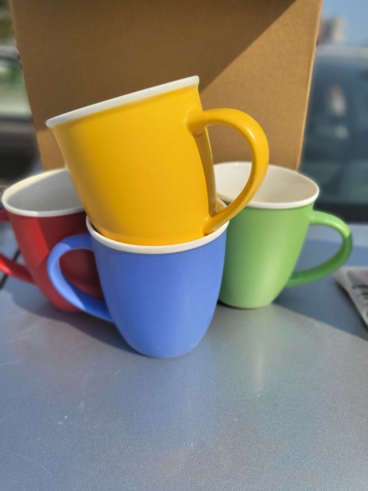 Colorful coffee/tea mugs
