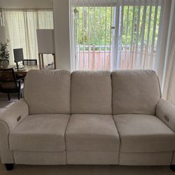 Electric Recliner Couch – Cream Beige – Excellent Condition – $490 OBO
