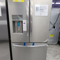 FRIGIDAIRE COUNTER DEPTH FRENCH DOOR REFRIGERATOR WITH 1 YEAR WARRANTY  1AÑO DE GARANTIA POR ESCRITO 