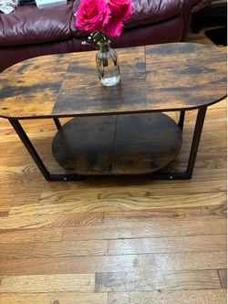 Light coffee table