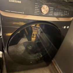 Samsung 7.5 cu. ft. Smart Gas Dryer