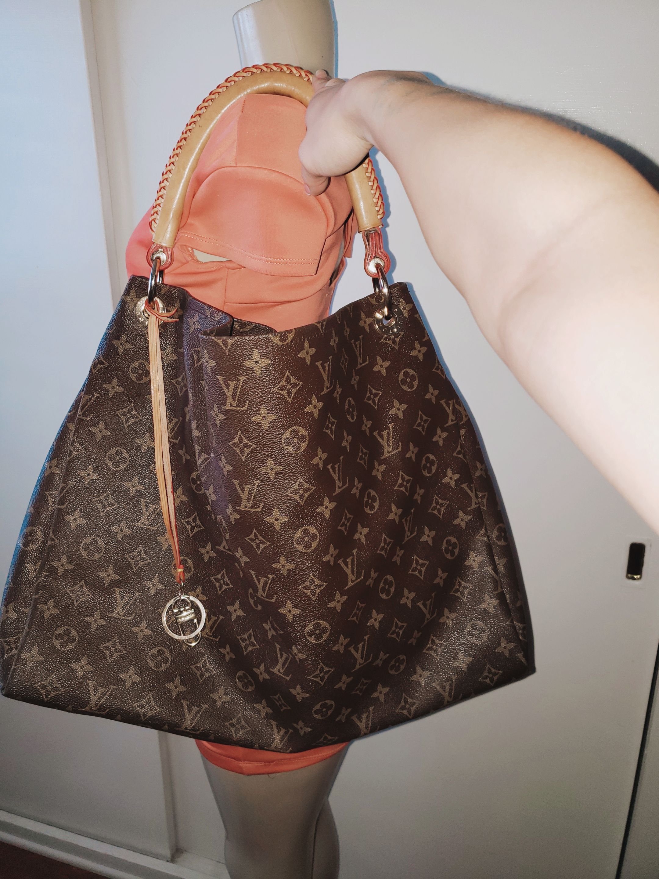 Louis Vuitton, Bags, Authentic Louis Vuitton Artsy Gm Monogrammed Handbag