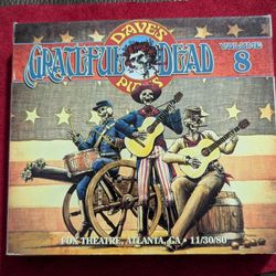 Dave's Picks Volume 8 CD Perfect Condition (Used Once To Tape It)