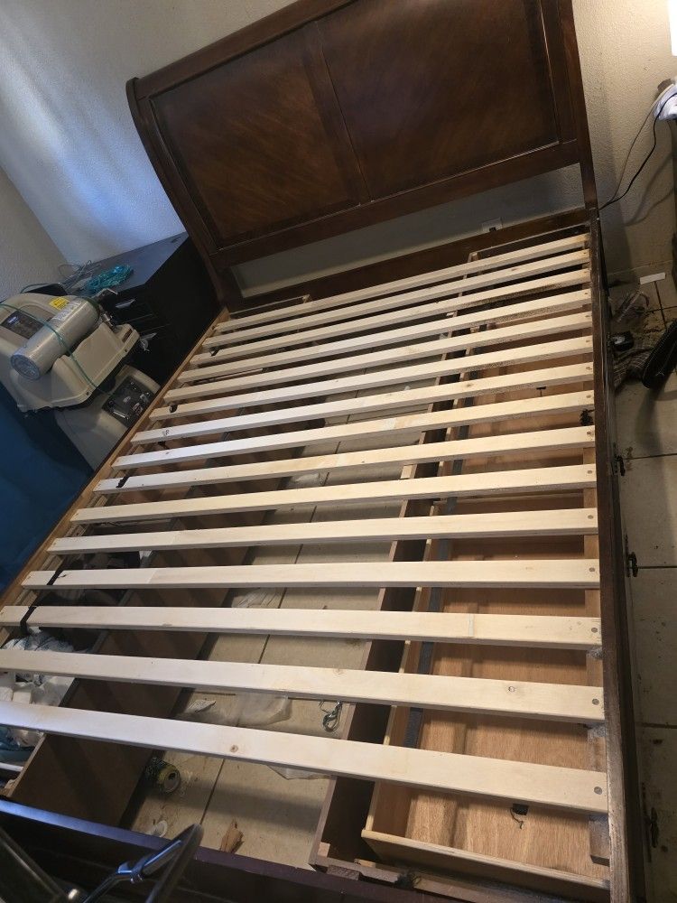 QUEEN BED FRAME WITH DRAWERS