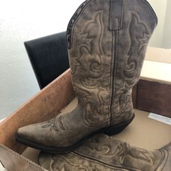 Women’s Cowgirl Boots