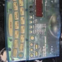 Zoom rt123 drum machine