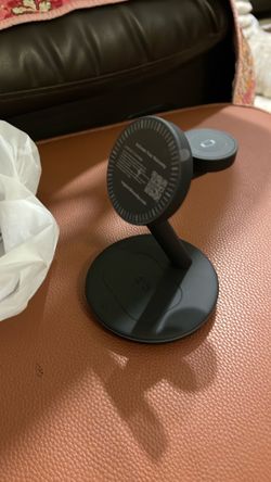 $5 charging station for Apple Watch, ear pods and phone never use