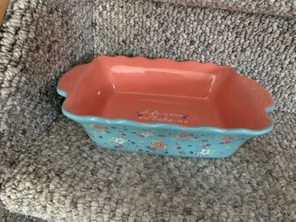 Urban Market Bakeware    Perfect Gift   $22 For Both    