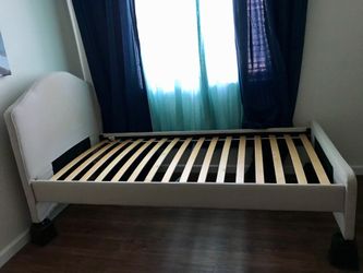Nice twin bed