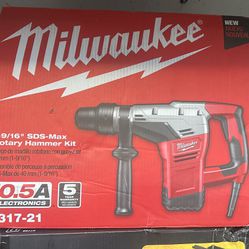 Milwaukee SDs Max 1-9/16 Hammer Drill (new)
