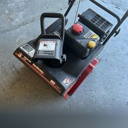 2 & 4 Stroke Snowblowers W/WO Electric Start