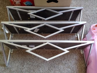 3 sliver/wood shelfs for wall