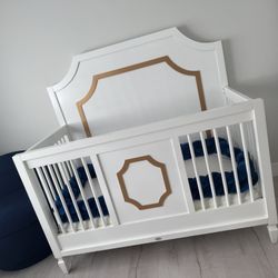 New Port Cottages White/gold crib