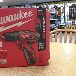 Milwaukee Cordless Drill 