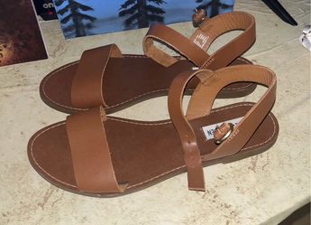 8.5 Steve Madden Shoes