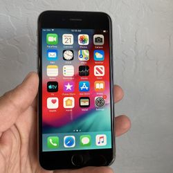 iPhone 6. Like New And Unlocked!
