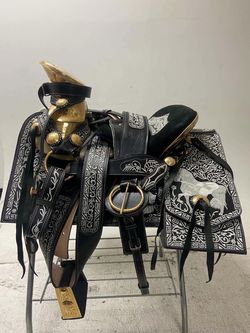 Montura Charra bordada chapeada en oro
